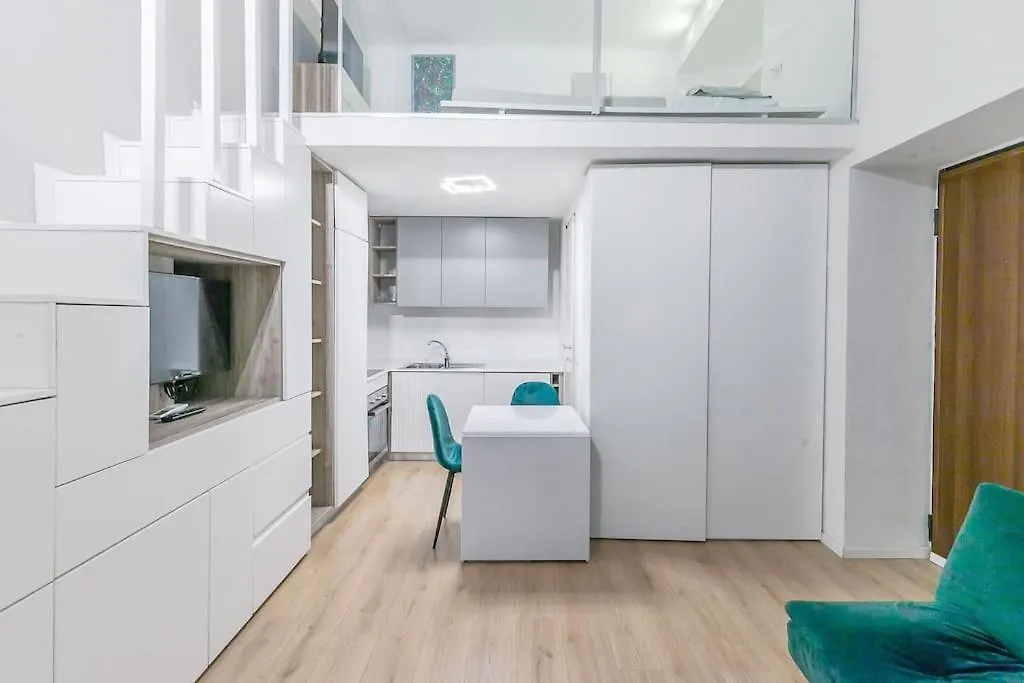 Elegante Pied-A-Terre Stile & Comodita A Milano 0*,  Itálie